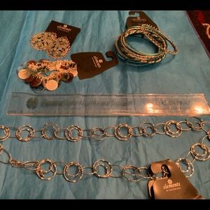 Jewelry Costume silver/blue set of 4 pieces